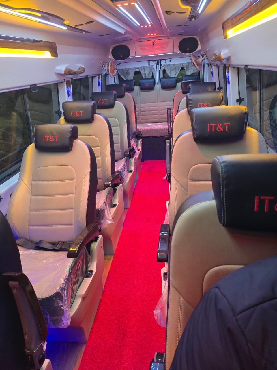 Tempo Traveller Rental in Delhi